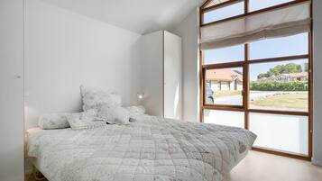 4 bedrooms, WiFi (free)