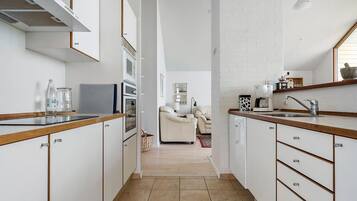 Kühlschrank, Herdplatte, Geschirrspüler