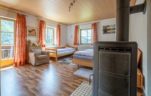 3 bedrooms, free WiFi
