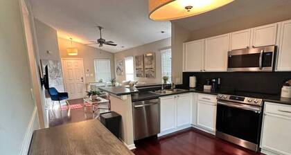 Modern comfort, 2BR/2BA Retreat