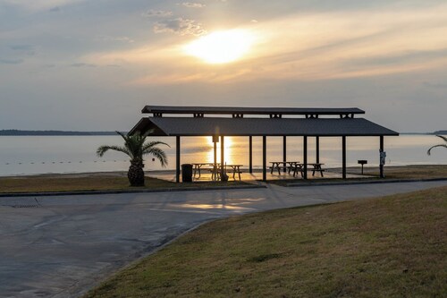 Waterfront Glamping Retreat near Lake Livingston