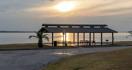 Waterfront Glamping Retreat near Lake Livingston