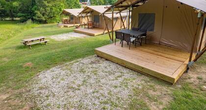 Find a Gentle, Cozy Retreat Beside Lake Livingston