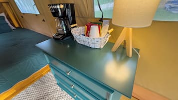 1 habitación, internet y ropa de cama