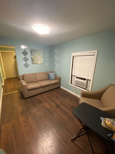 Clean 1-bedroom 1 bath house Kingsland