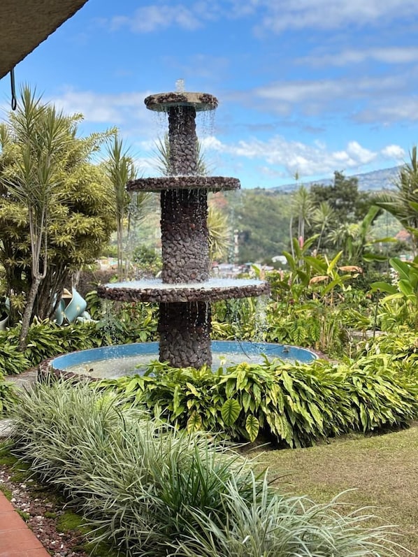 Front of property - Hotel Tapanti Media de Orosi (Orosí)