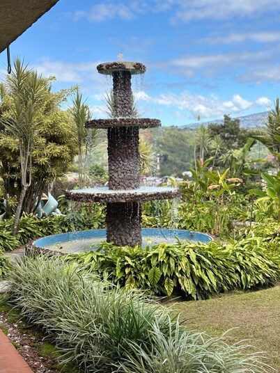 Hotel Tapanti Media de Orosi