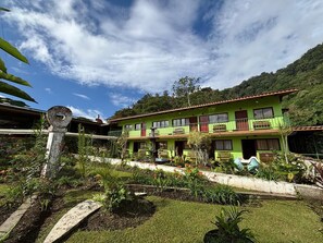 Terrace/patio - Hotel Tapanti Media de Orosi (Orosí)