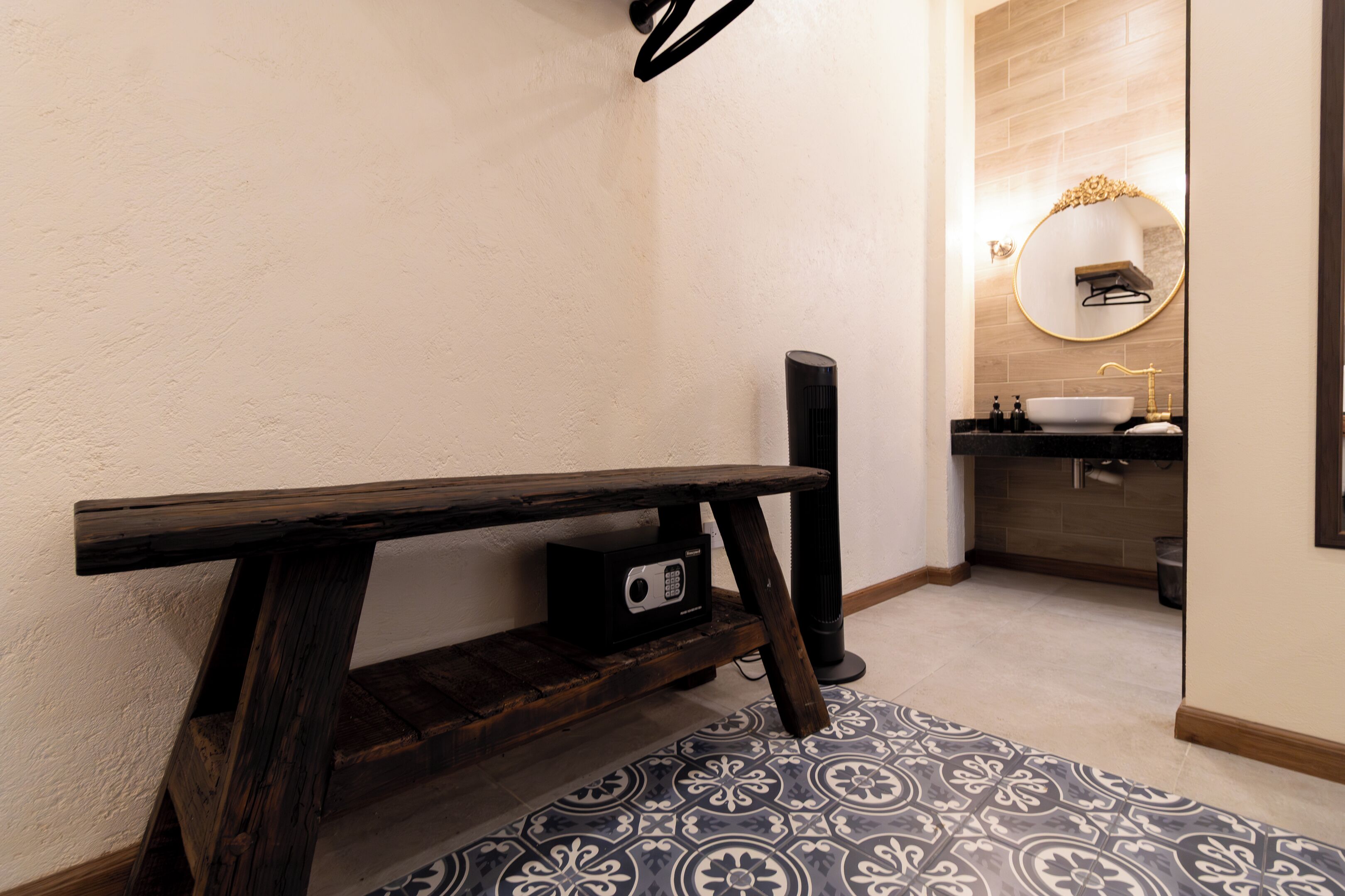 Suite Junior | Kamar mandi | Shower, perlengkapan mandi gratis, handuk, dan sabun