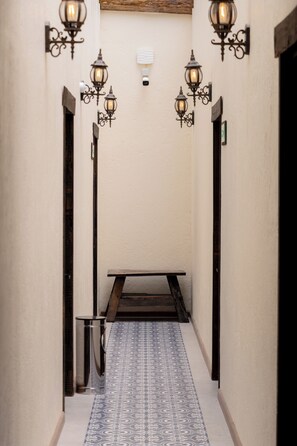 위성 채널 시청이 가능한 50인치 스마트 TV, 스트리밍 서비스