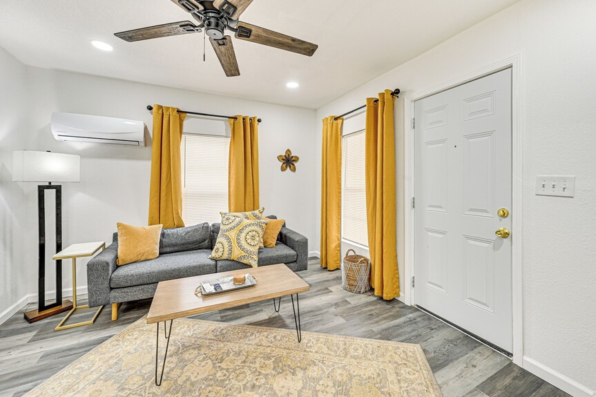 1 Mi To Dtwn: Family Home W/ Porch In Brownwood - Brownwood, TX