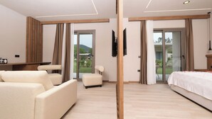 Premium Studio, Garden View | Minibar, in-room safe, blackout drapes, soundproofing - Casa Dila (Marmaris)