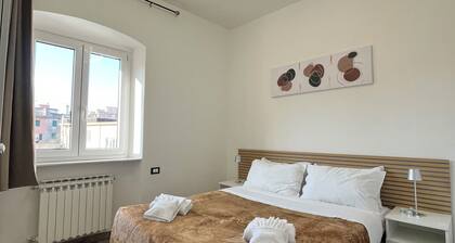 Modern and cozy apartment, perfect for a city getaway!