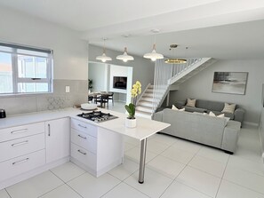 Interior - 3-bedroom townhouse in tranquil Walvis Bay with, WiFi and modern finishes. (Walvis Bay)