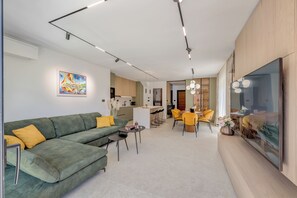 100-cm flat-screen TV with cable channels - Villa Trixie - Green Garden Villas (Seget Donji)