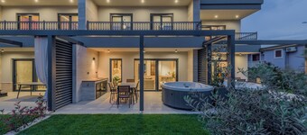 Villa Trixie - Green Garden Villas