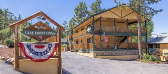 Big Bear Lake Front Lodge