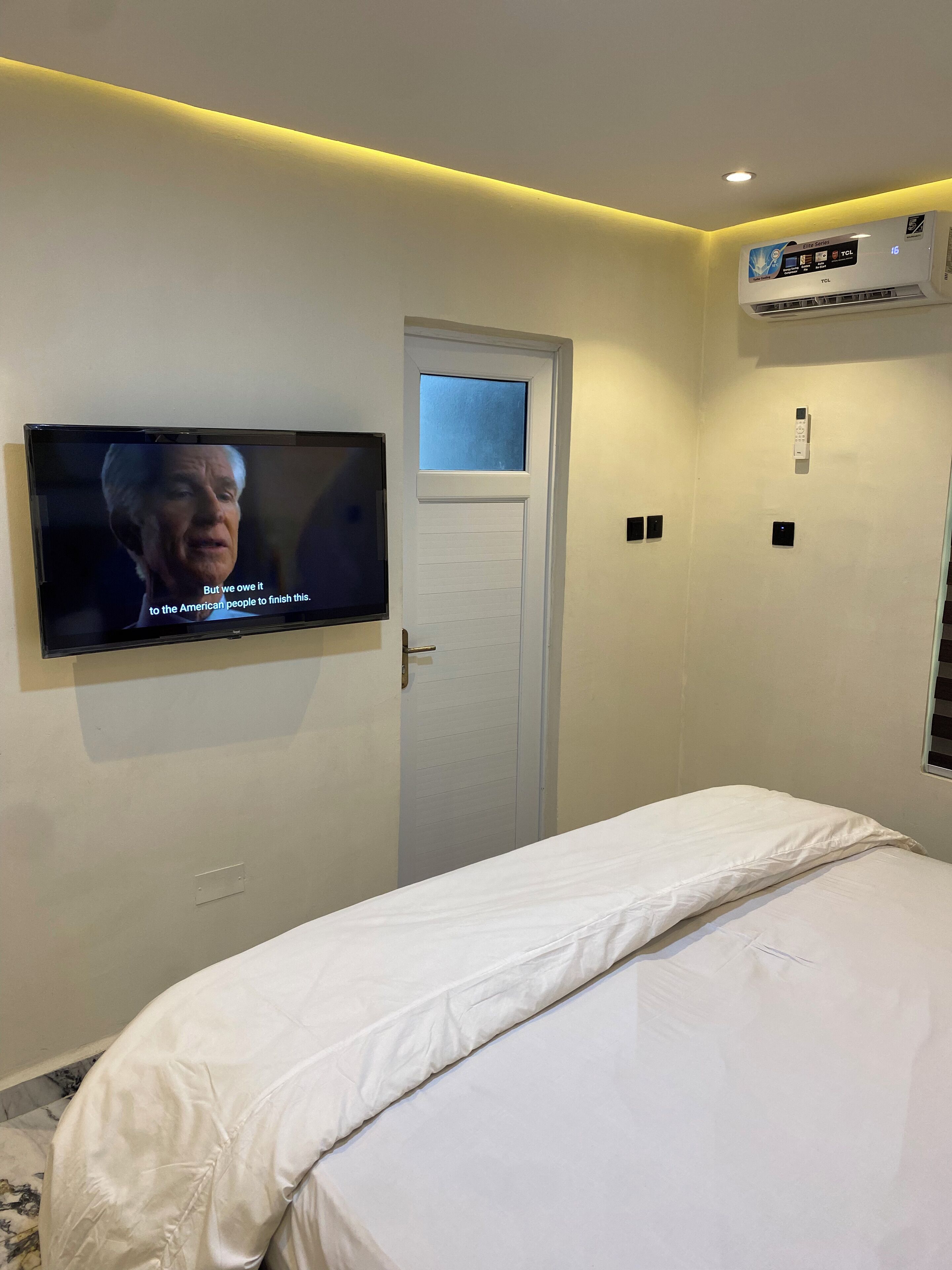 1 bedroom, desk, iron/ironing board, WiFi