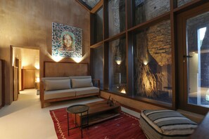 Suite | Minibar, Zimmersafe, Schreibtisch, kostenlose Babybetten