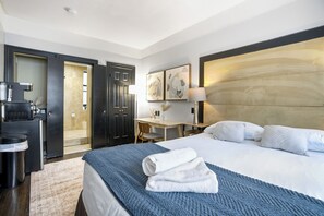 1 chambre, fer et planche à repasser, Wi-Fi gratuit, draps fournis