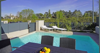 Villa Prestige 21 with pool
