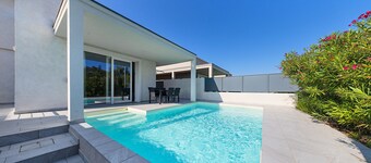 Villa Prestige 21 with pool