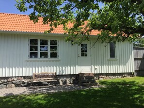 Exterior - Charming cottage in Höviksnäs just 500m from the sea | SE09116 (Höviksnäs)