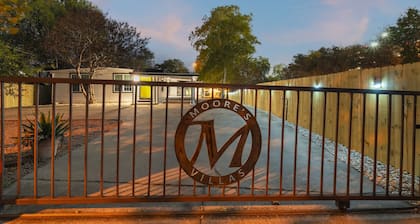 Austin Cozy Tiny Home | Fire Pit | Pet-Friendly