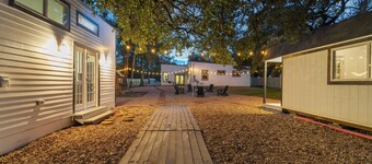 Austin Cozy Tiny Home | Fire Pit | Pet-Friendly