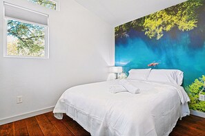 1 bedroom, iron/ironing board, free WiFi, bed sheets - Austin Cozy Tiny Home | Fire Pit | Pet-Friendly (Austin)