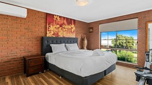 5 室のベッドルーム、アイロン / アイロン台、旅行用ベビーベッド、WiFi