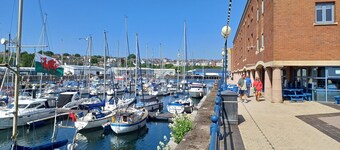 Marina Outlook Apartment