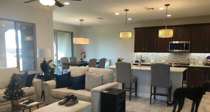 Gorgeous 2-bedroom villa at Robson Ranch golf resort with access to amenities