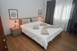 1 habitación, tabla de planchar con plancha, wifi y ropa de cama 