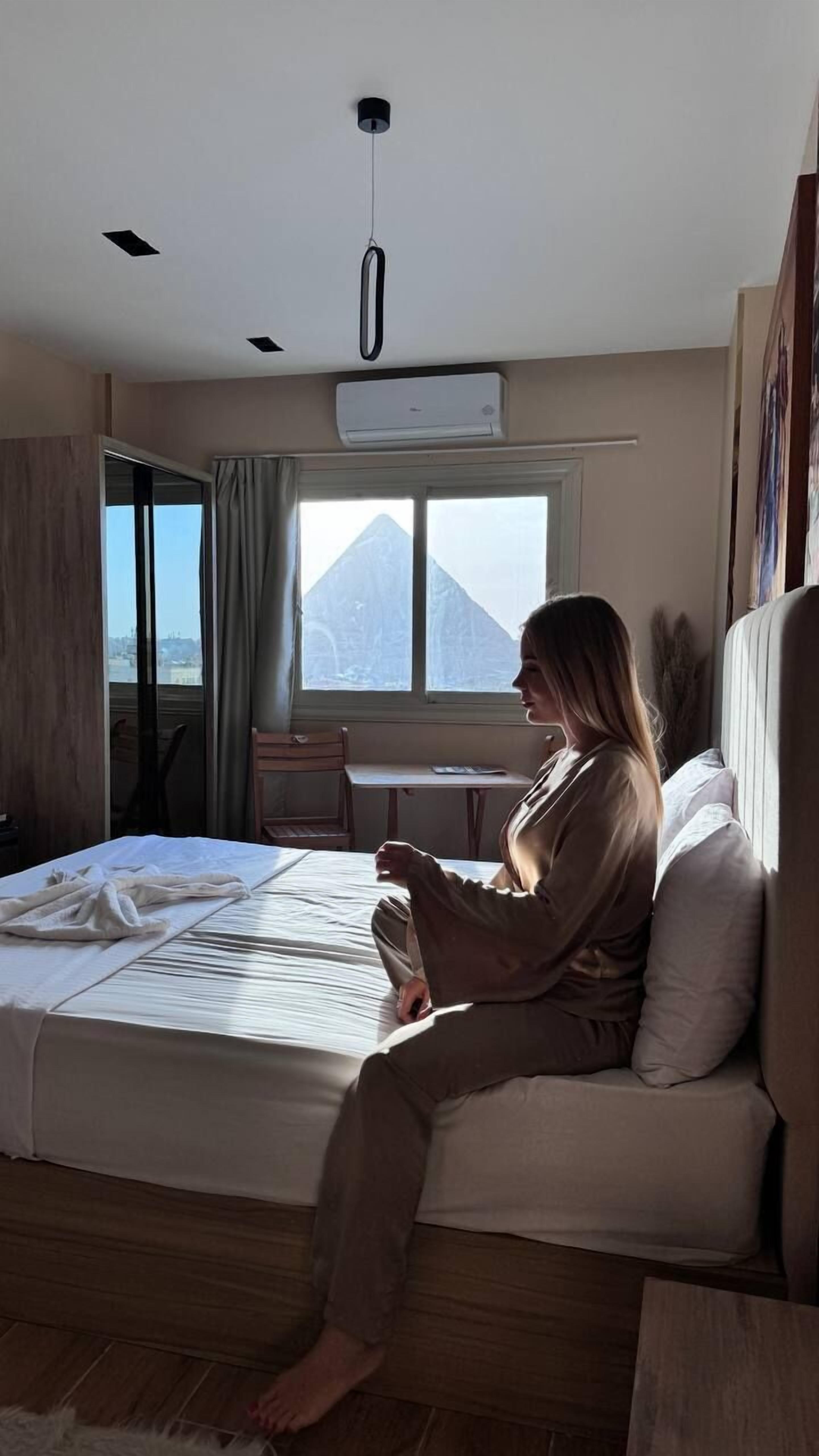 Foto - Moonlight pyramids view INN