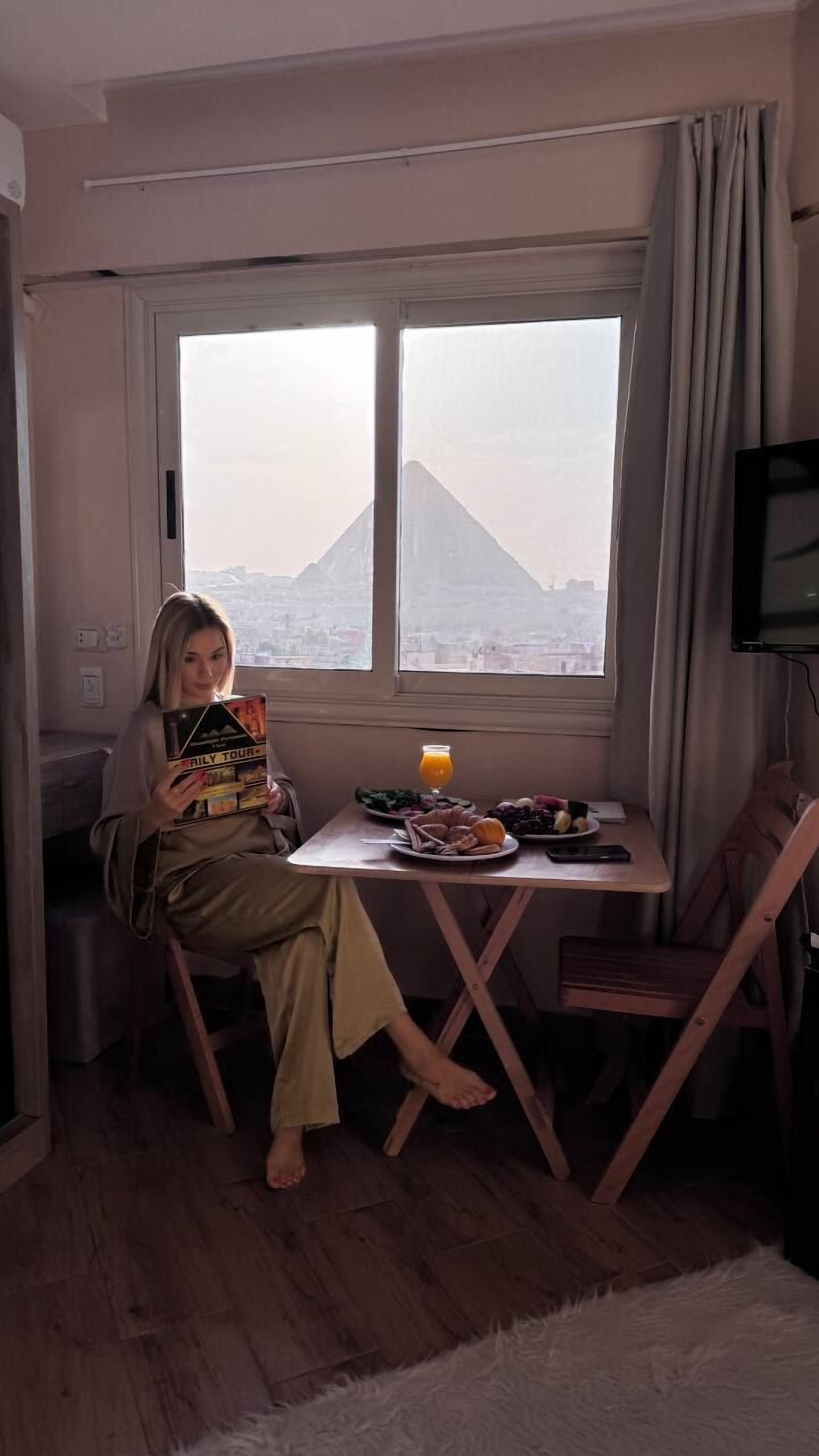 Foto - Moonlight pyramids view INN