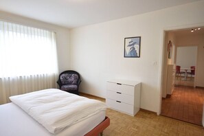 1 室のベッドルーム、デスク、アイロン / アイロン台、WiFi