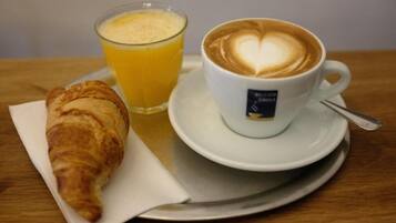 Petit déjeuner à emporter compris tous les jours