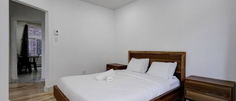 2 bedrooms, iron/ironing board, free WiFi, bed sheets