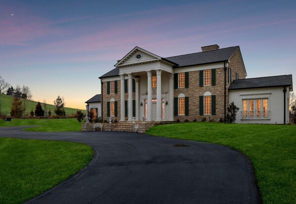 Exterior - Just Pretend Mansion is a modern recreation of Elvis Presley’s Graceland mansion (Beechgrove)