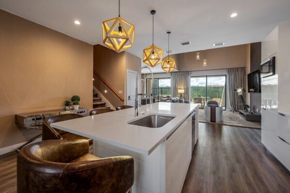 Interior - Disney Vacation Rental | 3BR Luxury Townhouse (Kissimmee)