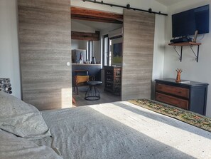 1 chambre, chambres insonorisées, fer et planche à repasser