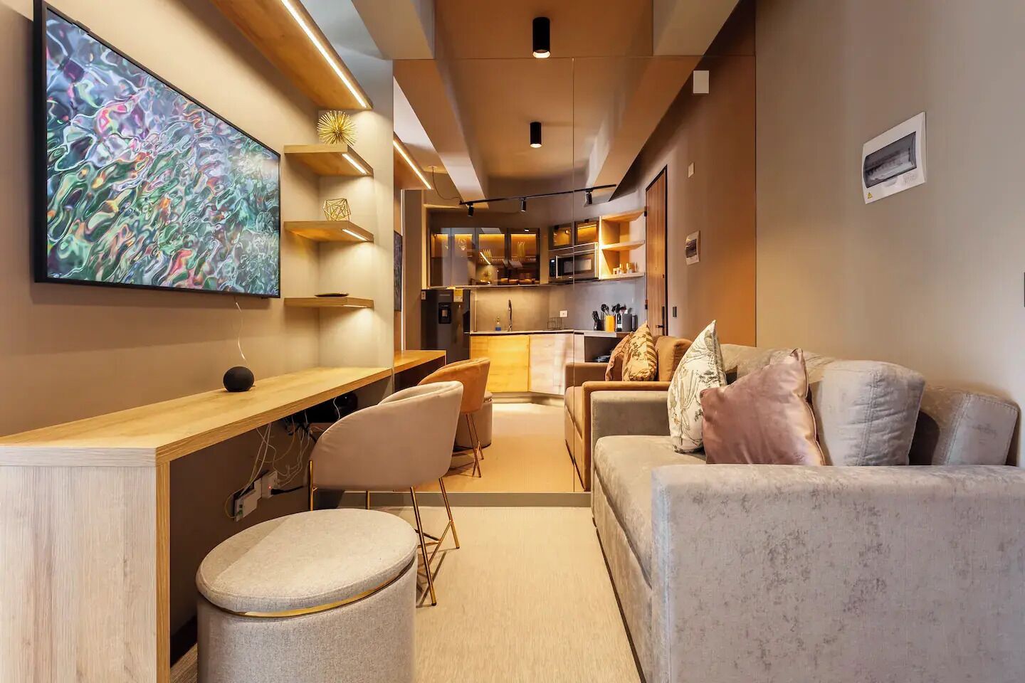 Smart TV, books, stereo