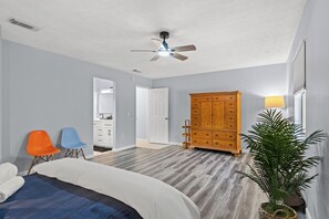 3 chambres, fer et planche à repasser, Wi-Fi gratuit, draps fournis