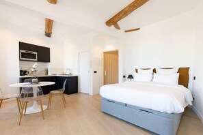 1 室のベッドルーム、アイロン / アイロン台、WiFi、ベッドシーツ