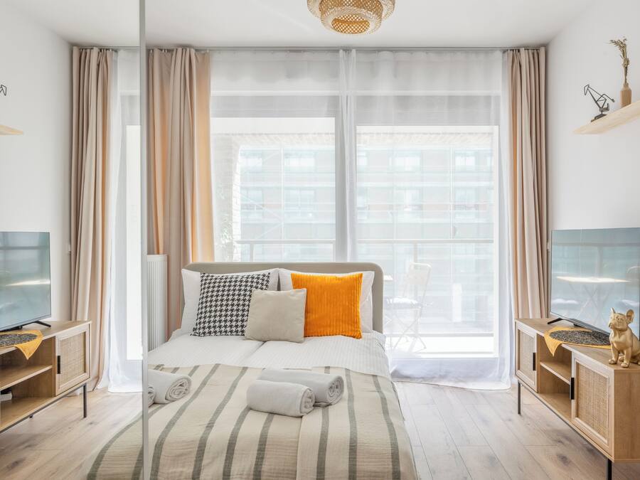 Comfort Studio Suite, Balcony, City View | Dihias secara berasingan, dilengkapkan perabot secara berasingan