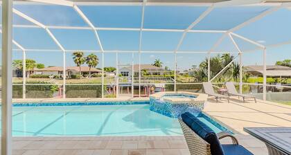 Villa Victoria - Electric-Heated Pool Home on Gulf Access Canal - SWFL Rentals