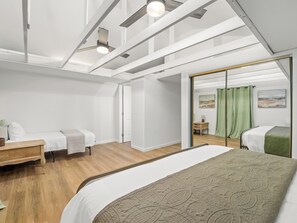 9 slaapkamers, een bureau, een strijkplank/strijkijzer, gratis wifi