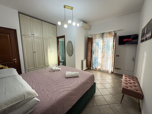 B&B La Fenice Rome - Fiumicino. Close to the center of Rome and the airport.