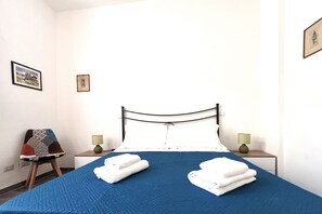 2 habitaciones, cuna de viaje, wifi y ropa de cama 